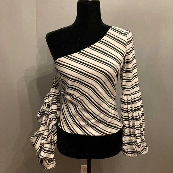BNWT SCRIPTED One Sleeve Black & White Top, size XS - Picture 2 of 9